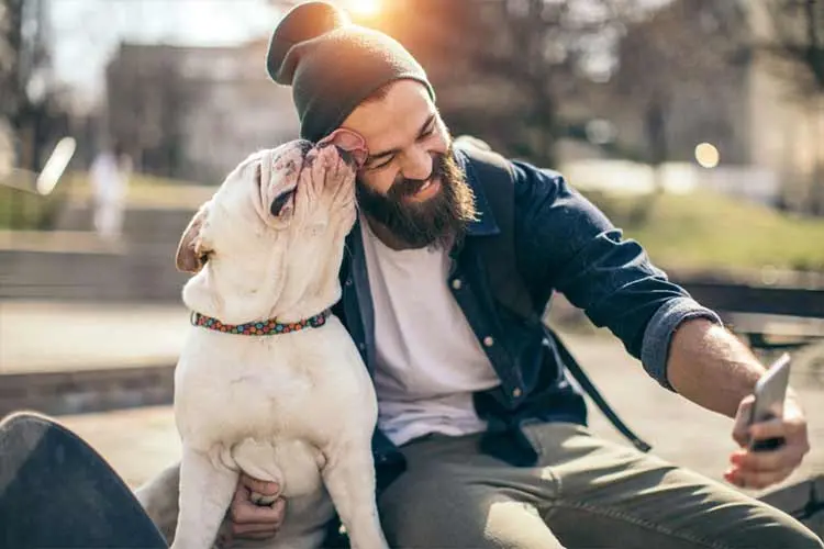 صحبت کردن با آنها یکی از مزایای آن می باشد