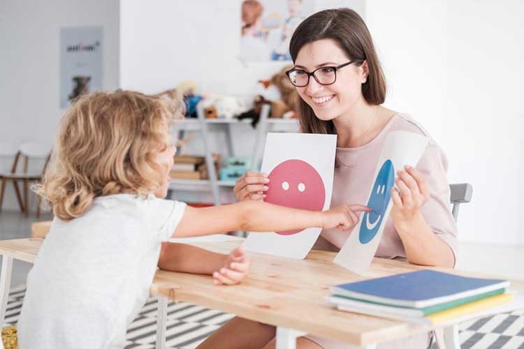 احساسات به کودک احساسات به کودک