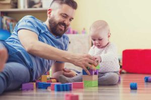 بازی با نوزادان و اهمیت آن