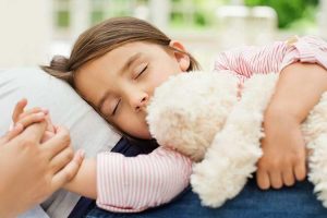 راهکارهایی برای رفع خواب آلودگی کودک