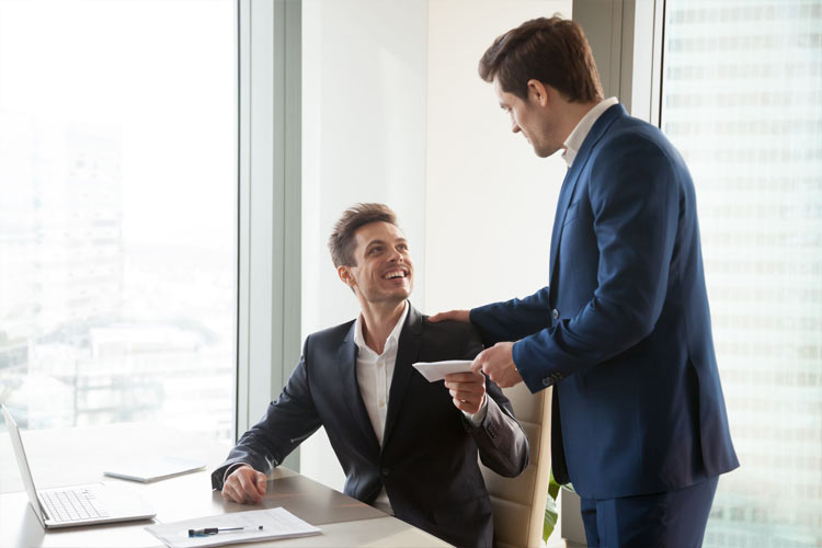 تقدیر از موفقیت و دستاورد کاری